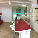 89 Le Grand Pin דירה *