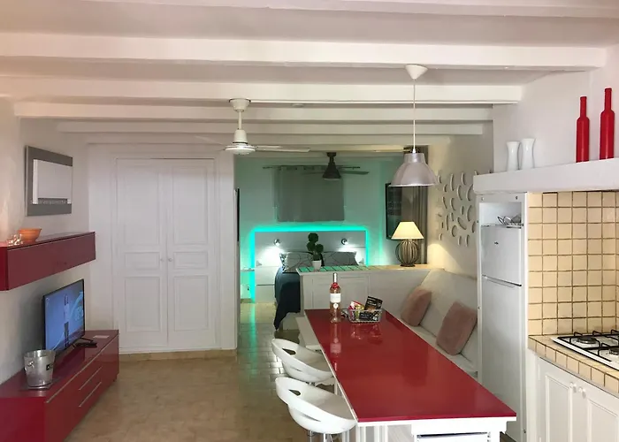 89 Le Grand Pin Apartment